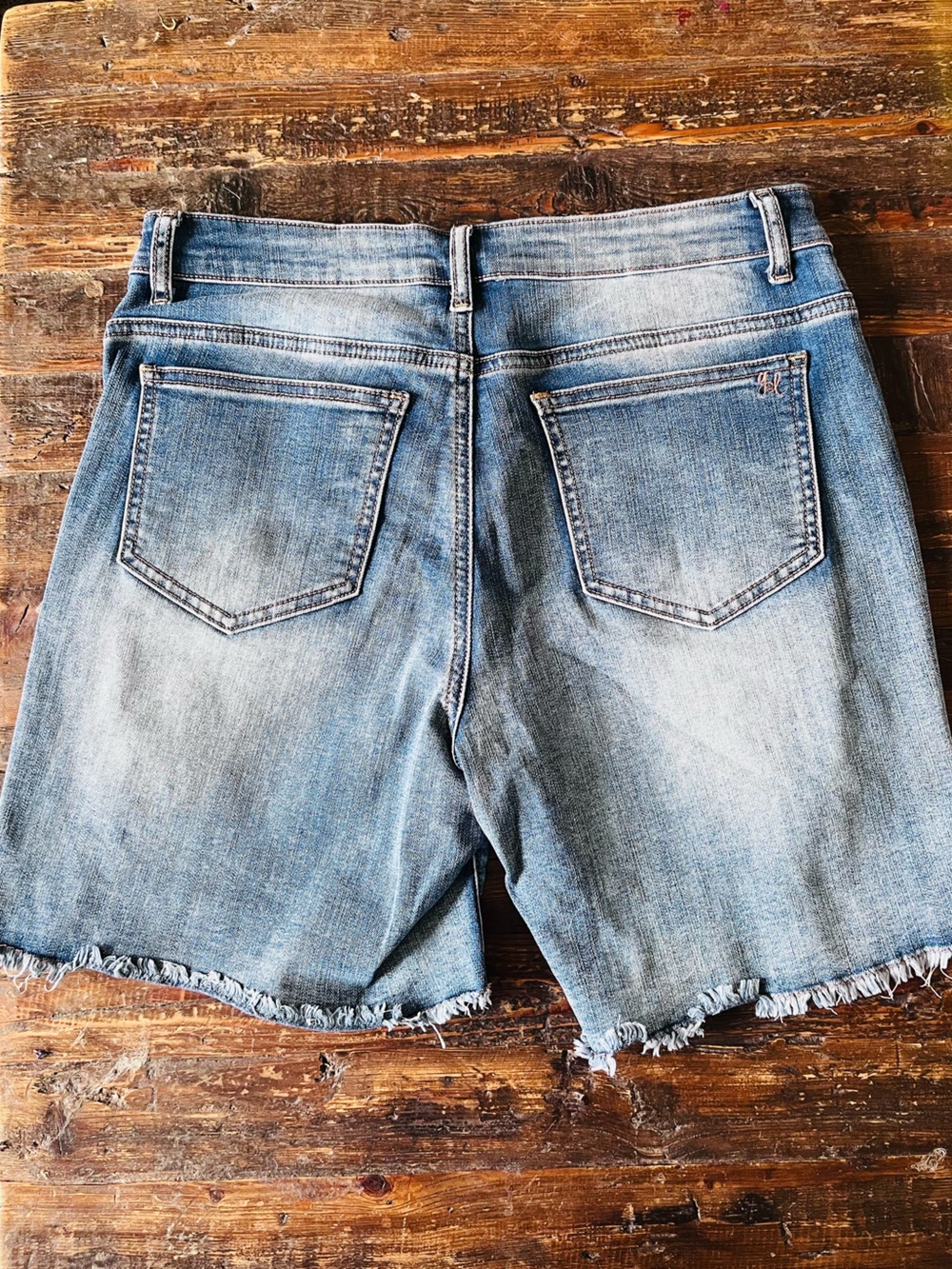 Grace & Lace Distressed Med-Blue Jean Shorts Sz 8 EUC - Picture 7 of 10
